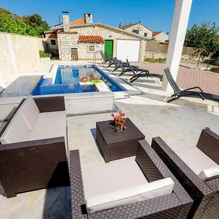 Lara-3d Villa Sveti Filip i Jakov